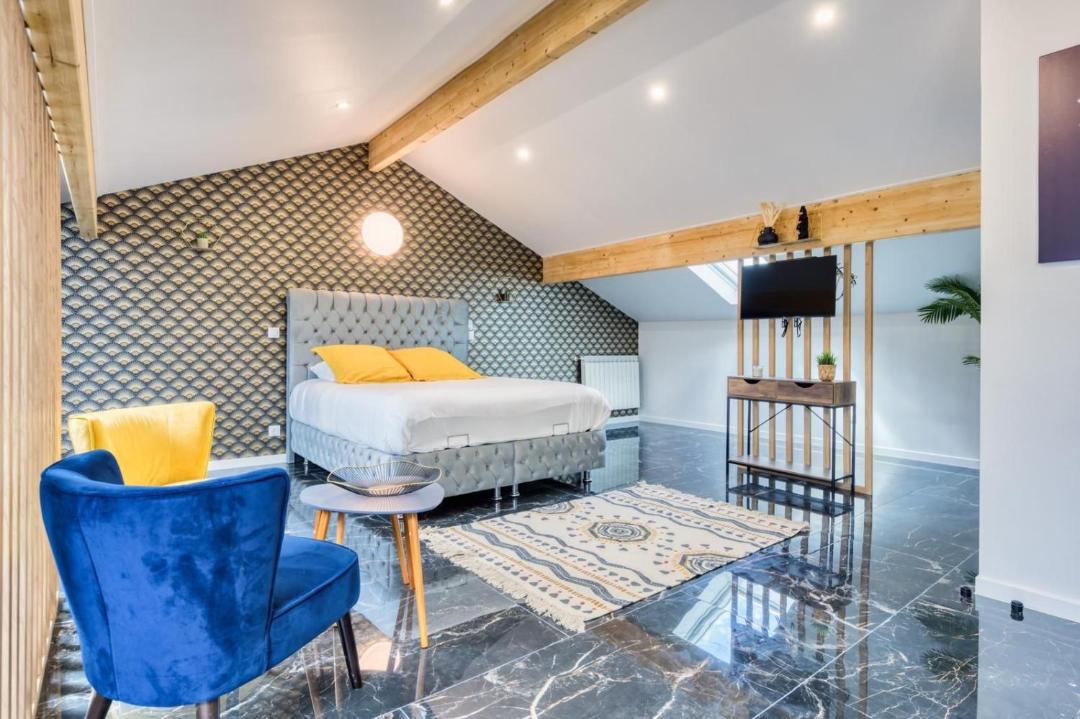 Photo of Others in Coubron