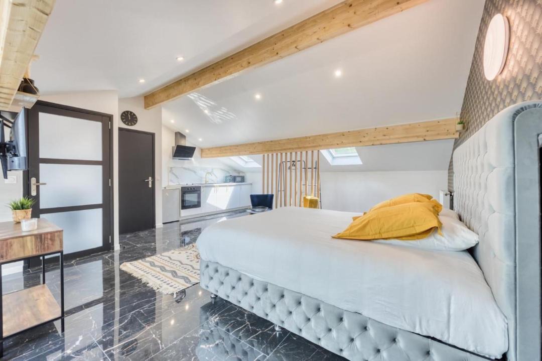 Photo of Others in Coubron