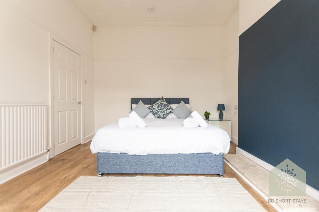 Photo of Others in Leigh