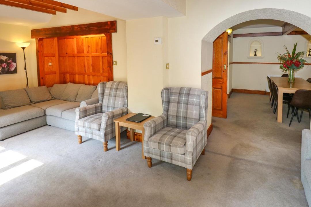 Photo of Others in Hoylandswaine