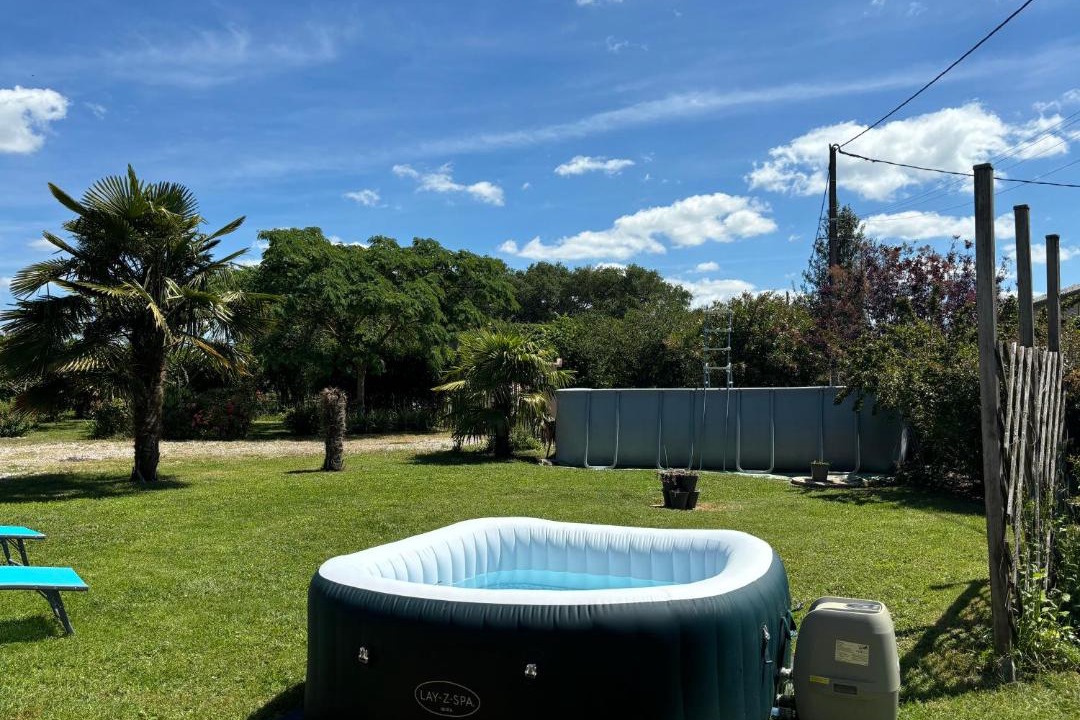 Photo of Others in Saint-Gregoire