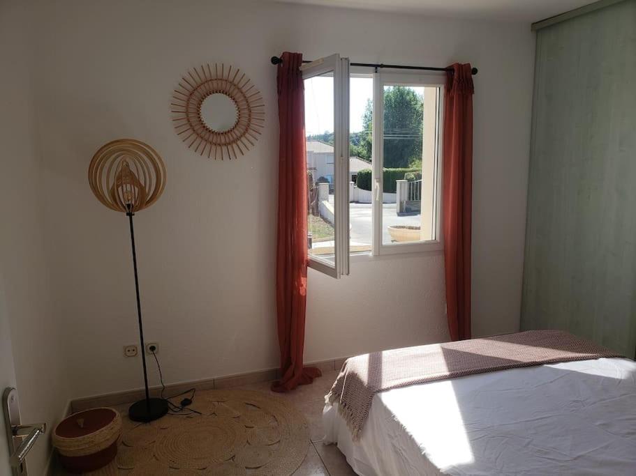 Photo of Others in Port-Saint-Pere