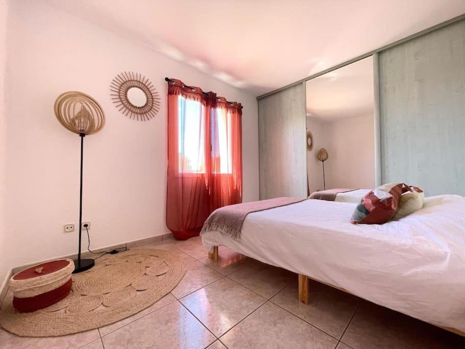 Photo of Others in Port-Saint-Pere