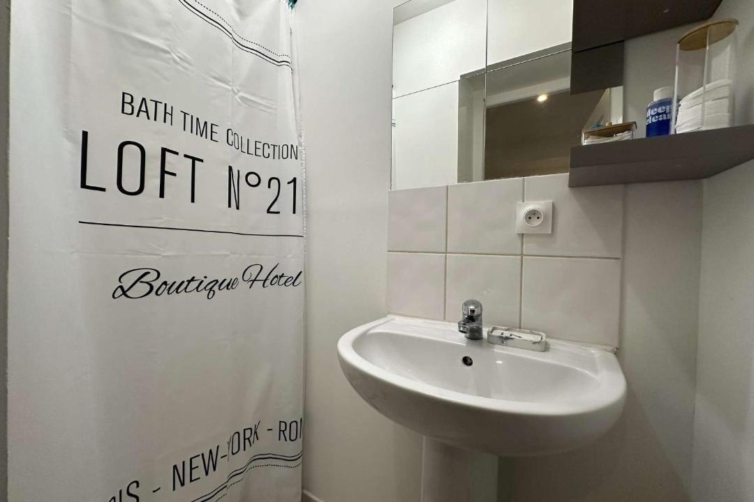 Photo of Others in Sens