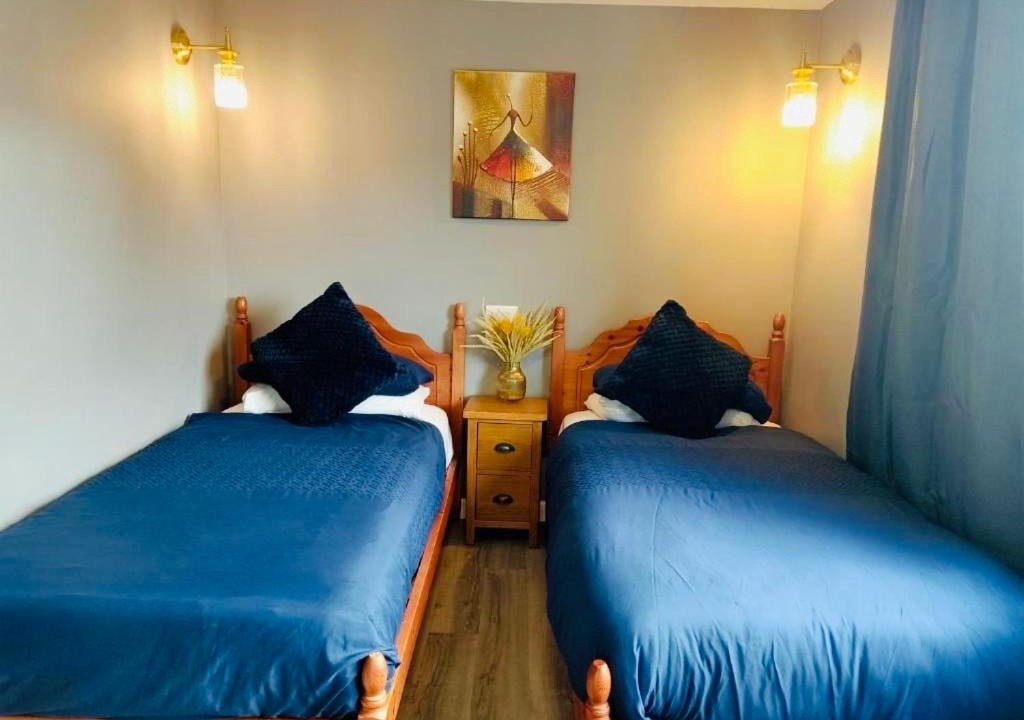 Photo of Others in Elgin