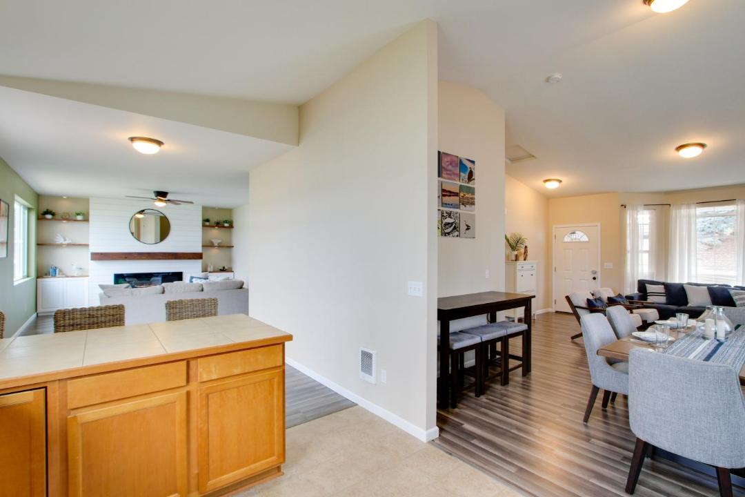 Photo of Others in Victor