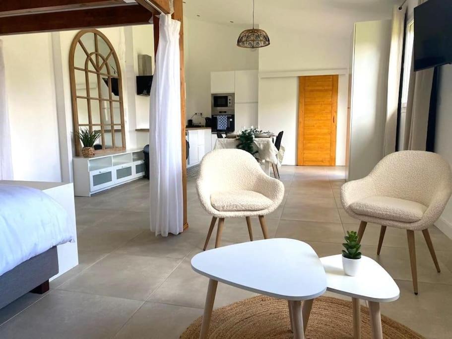 Photo of Others in Saint-Gregoire