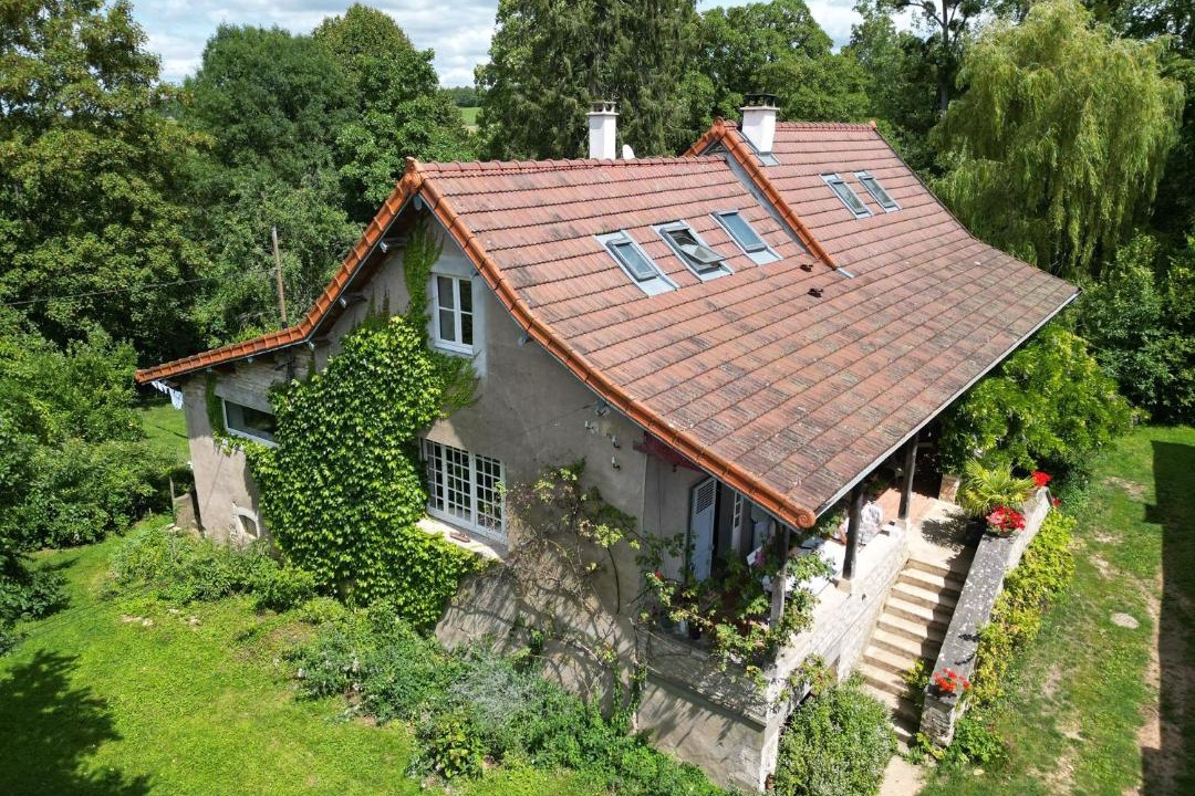 Photo of Others in Ozenay