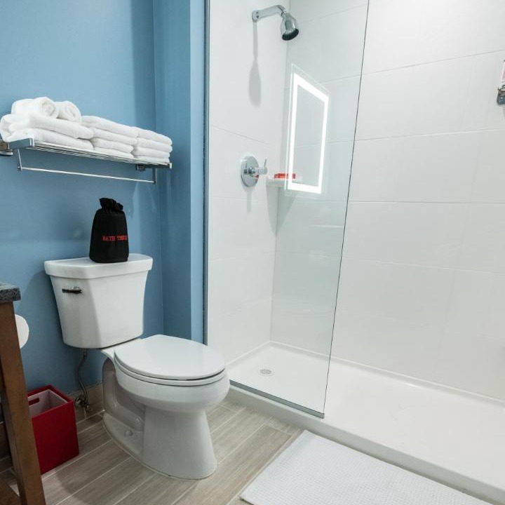 Photo of Others in Monticello