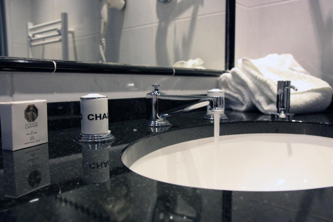 Photo of Bathroom in Beaune