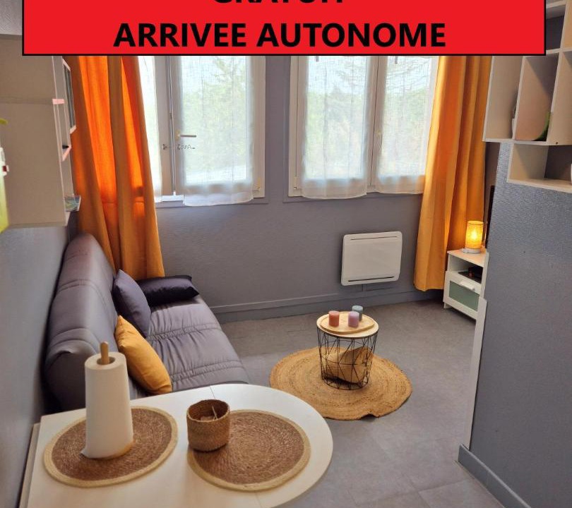 Photo of Others in Avion