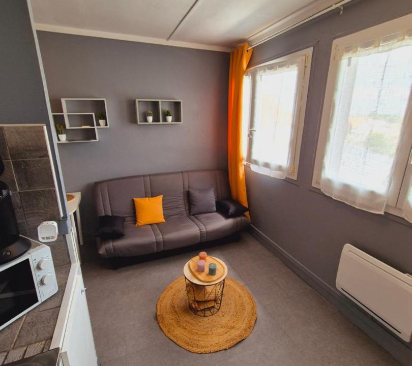 Photo of Others in Avion