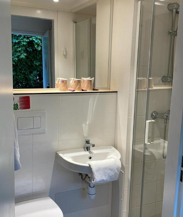 Photo of Bathroom in Albertville