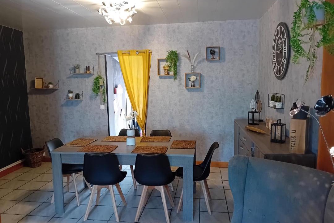 Photo of Others in Effry