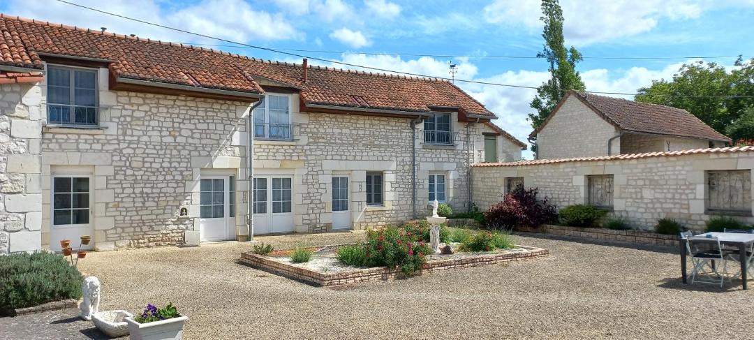 Photo of Others in Pouant