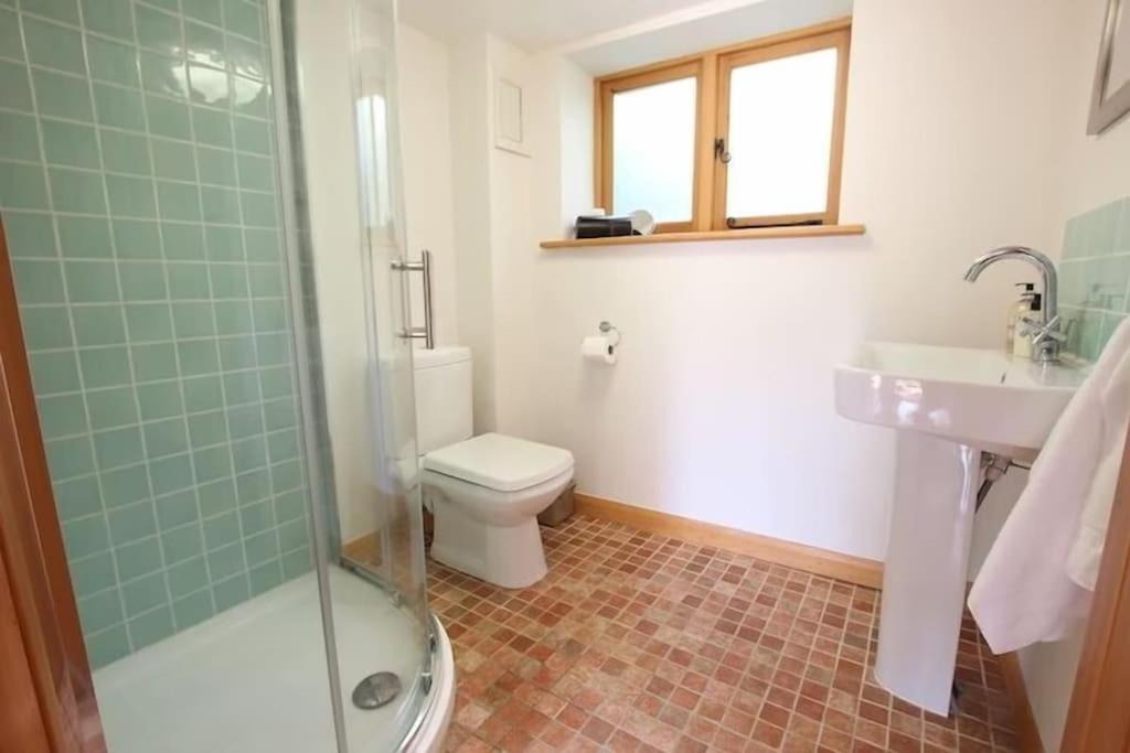 Photo of Others in Ashford