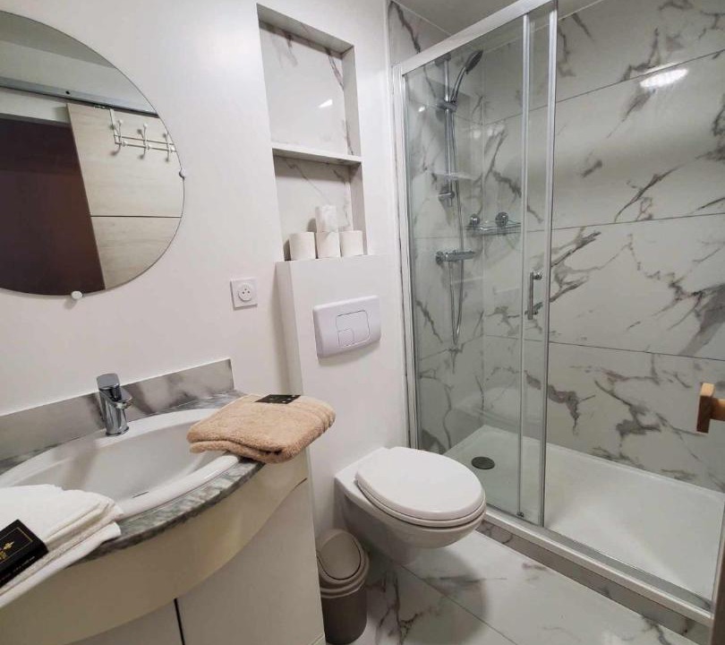 Photo of Others in Orsay