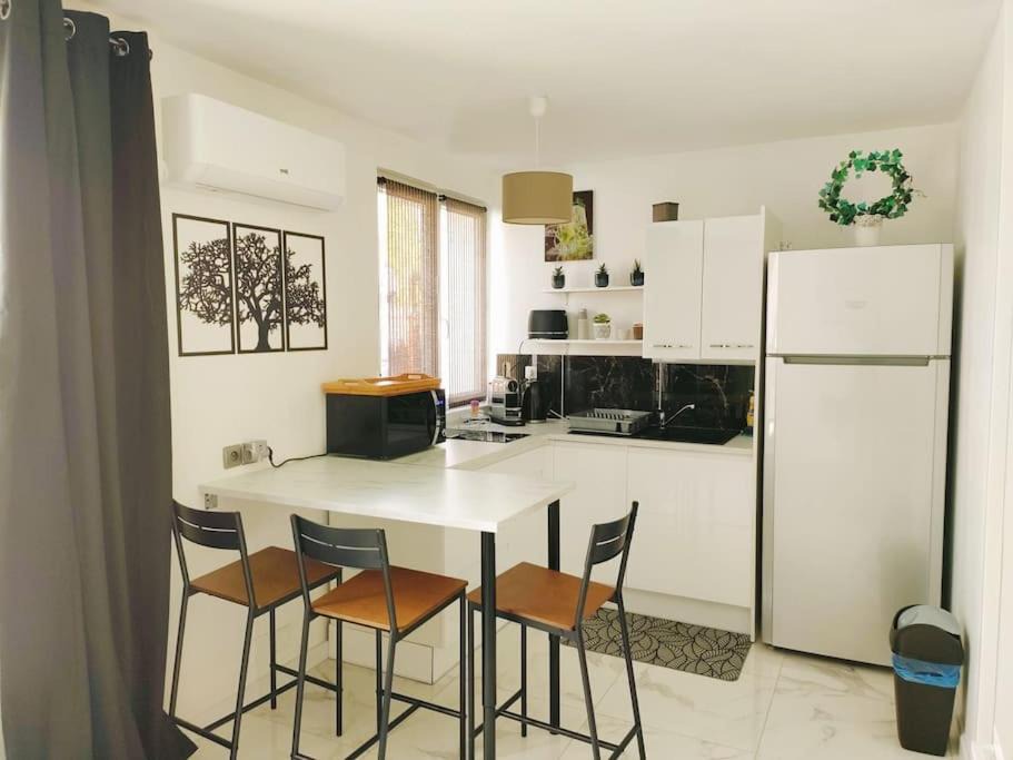 Photo of Others in Morieres-les-Avignon