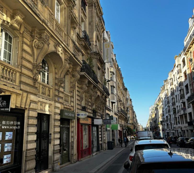 Photo of Others in Quartier des Grandes-Carrieres
