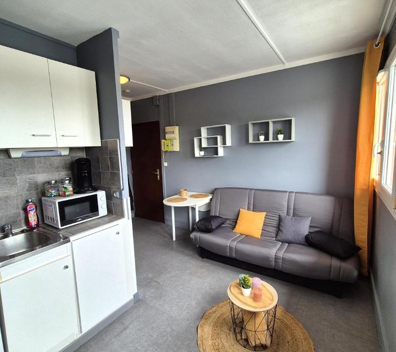 Photo of Others in Avion