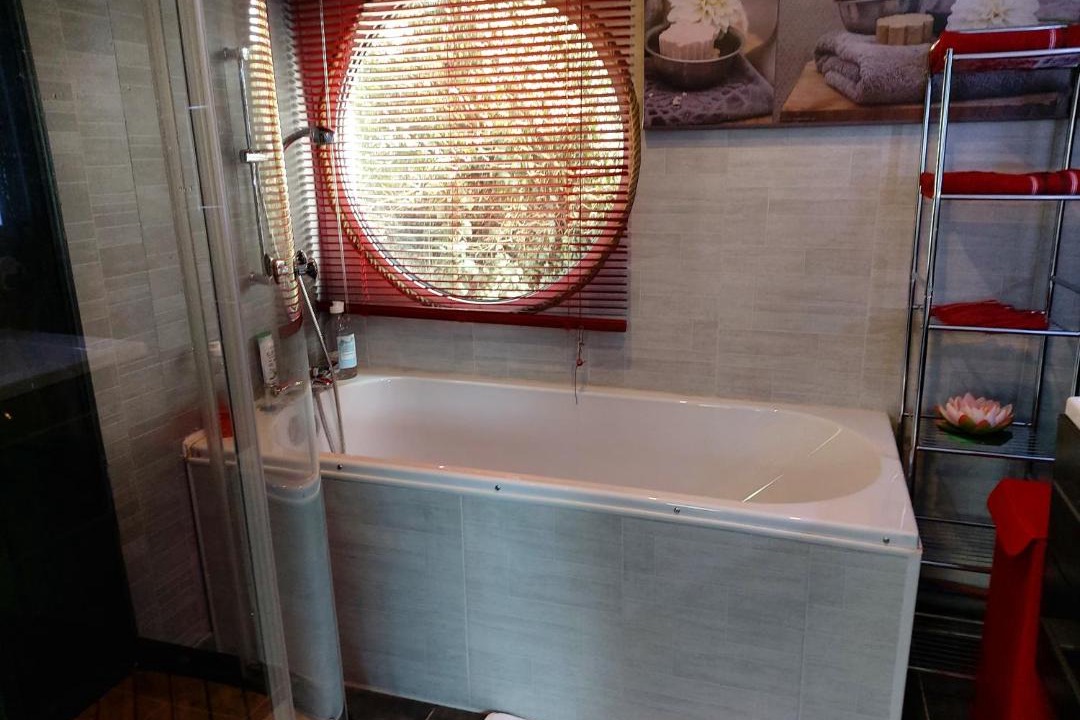 Photo of Bathroom in Cambrai