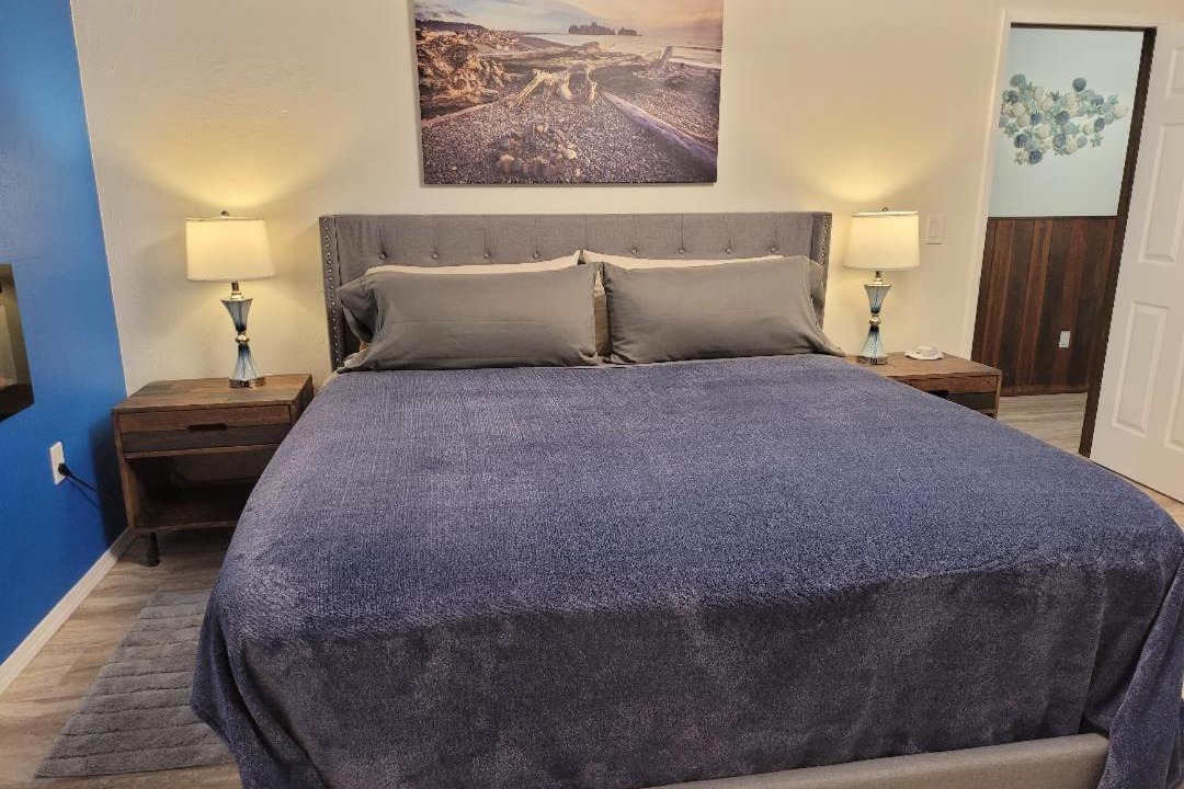 Photo of Others in Forks