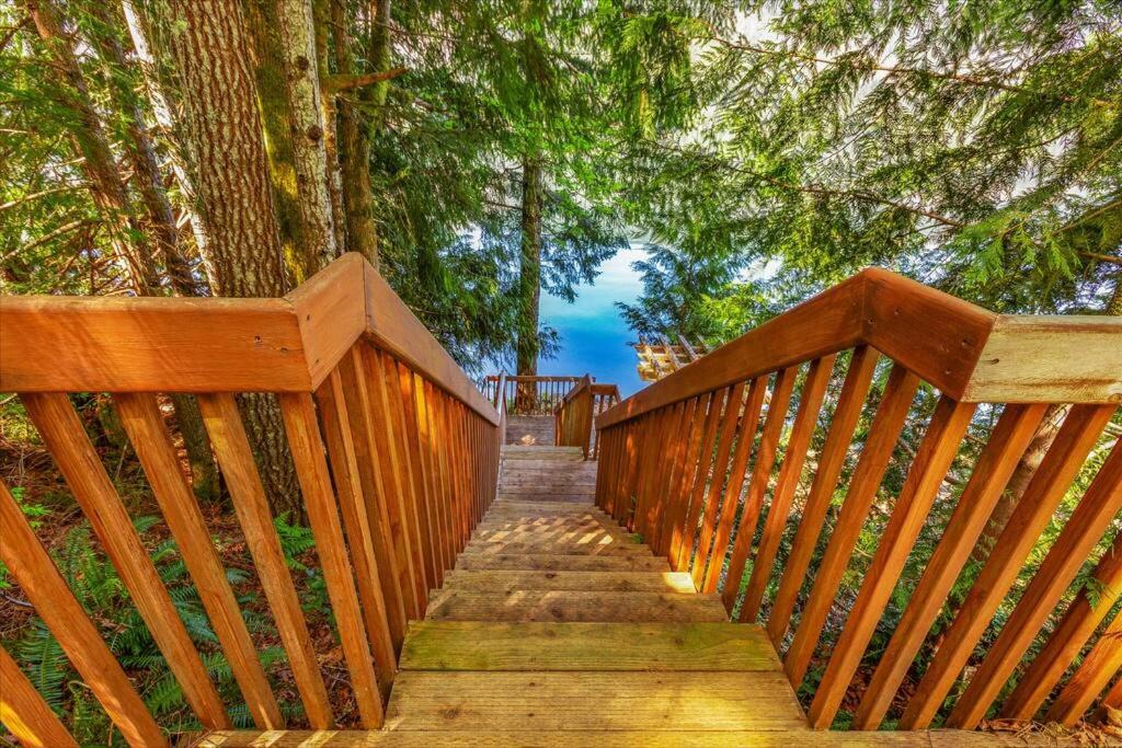 Photo of Others in Hoodsport