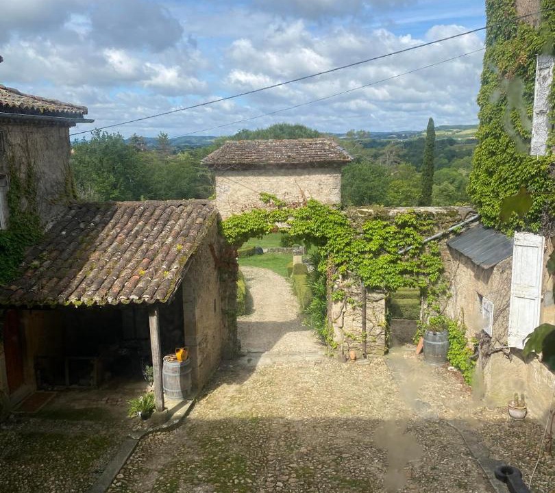 Photo of Others in Lautrec