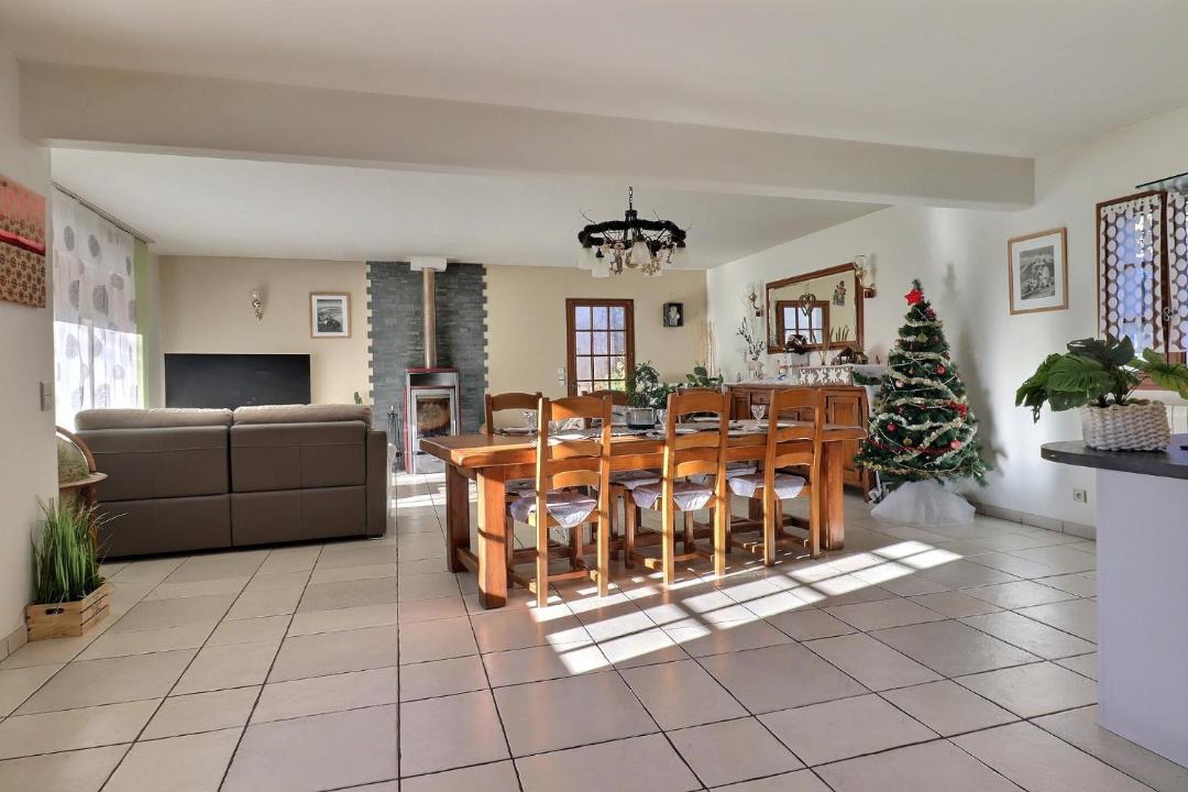 Photo of Others in Sarrancolin