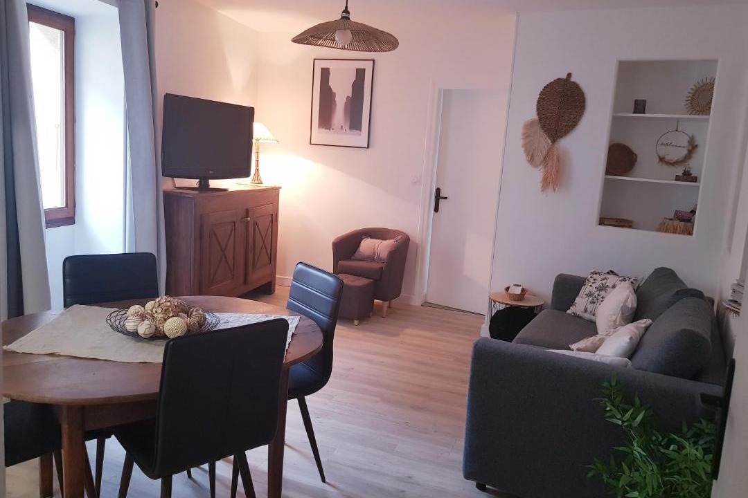 Photo of Others in Barnave