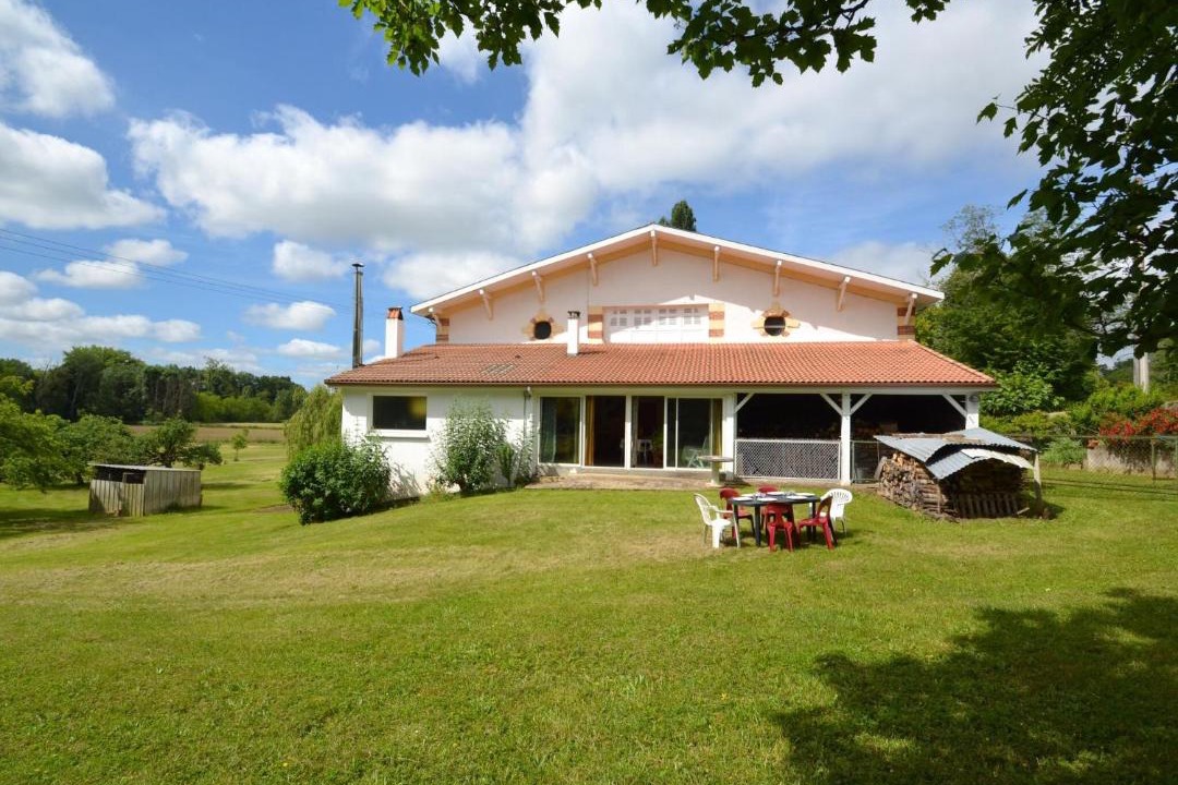 Photo of Others in Camiran