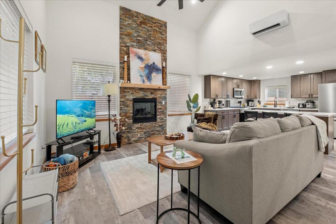 Photo of Others in Paradise Estates