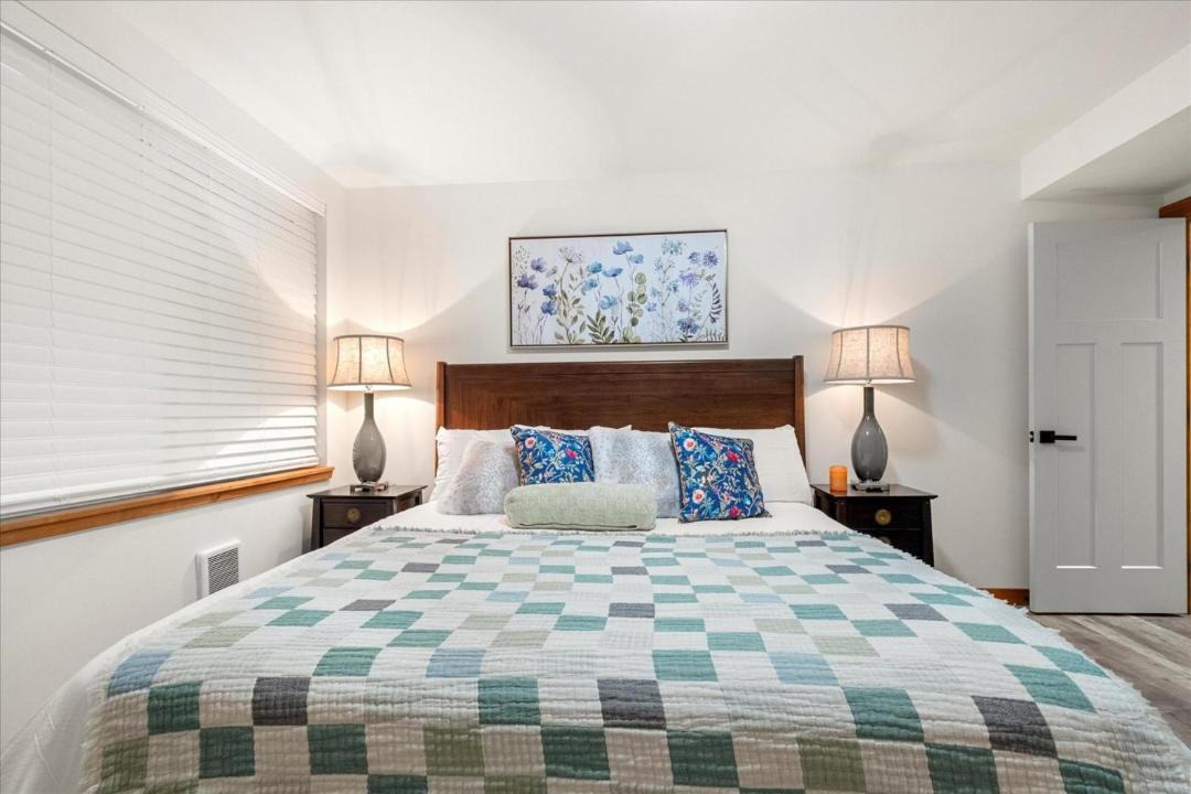 Photo of Others in Paradise Estates