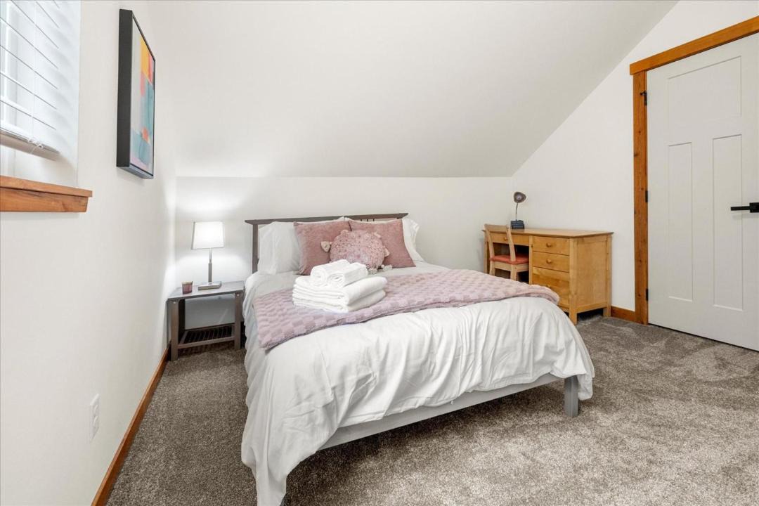 Photo of Others in Paradise Estates