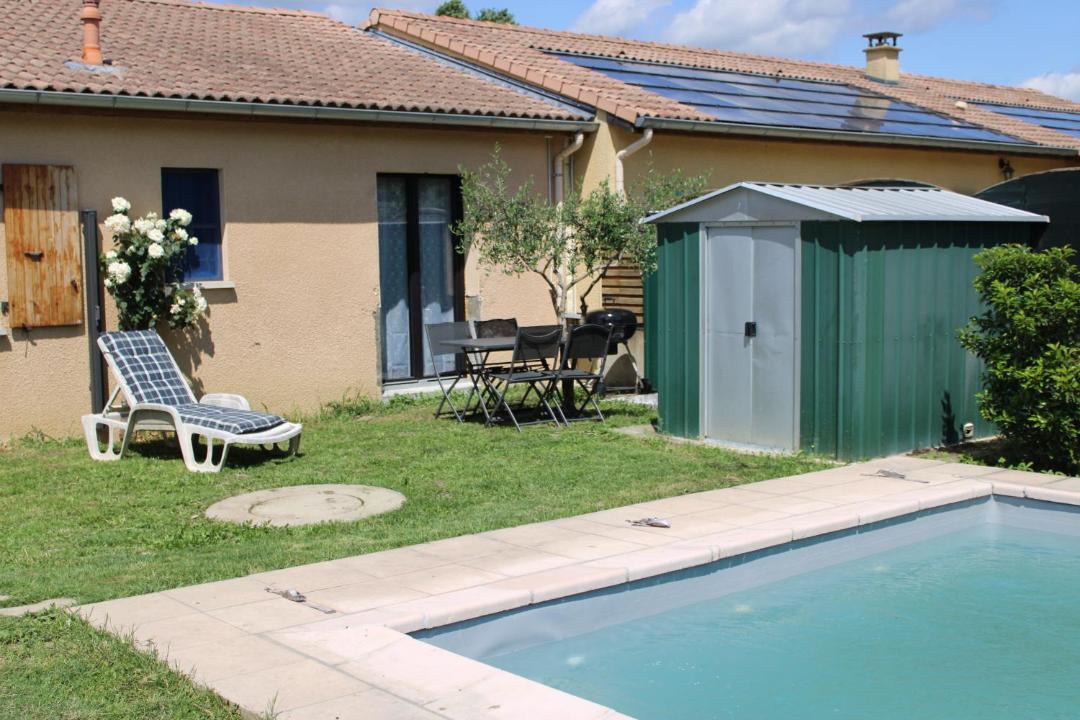 Photo of Others in Crest