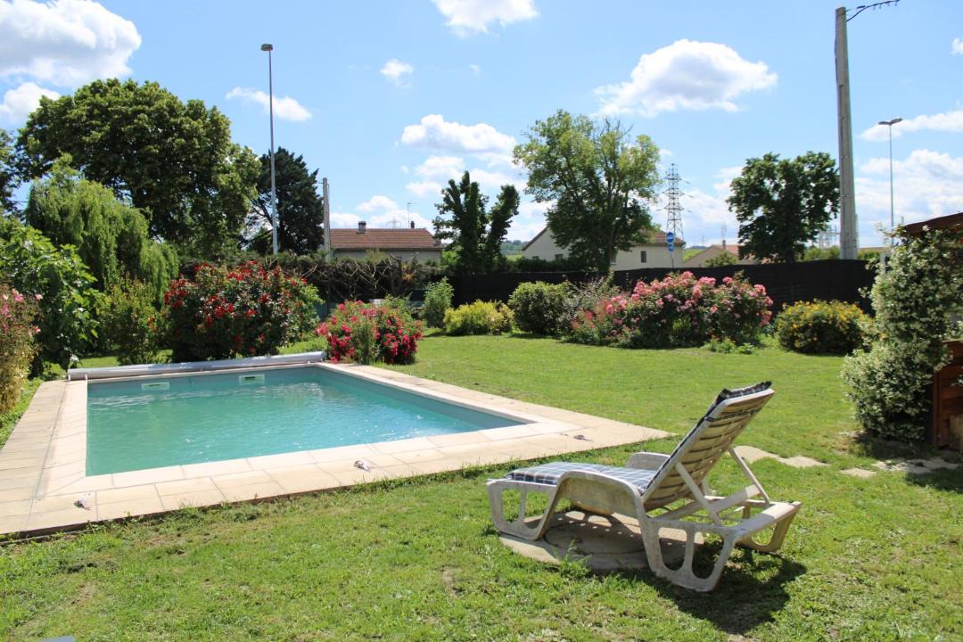 Photo of Others in Crest