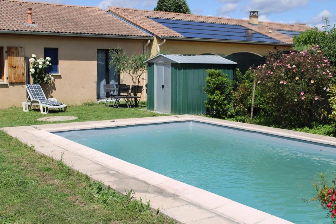 Photo of Others in Crest