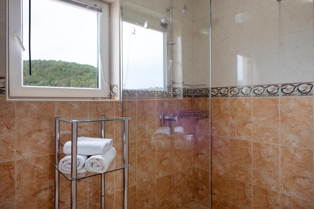 Photo of Bathroom in Skradin