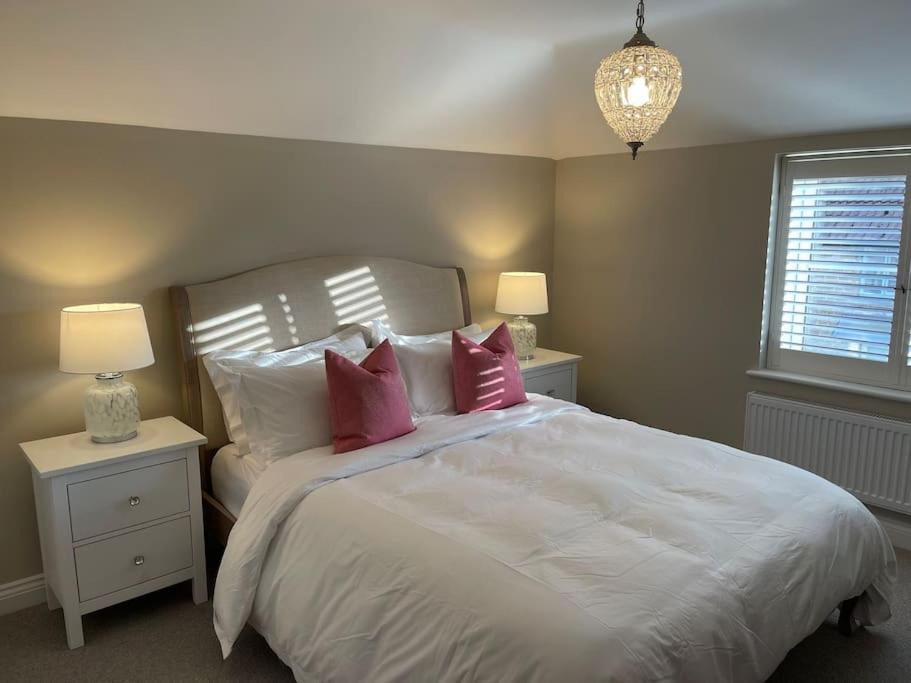 Photo of Others in Welby