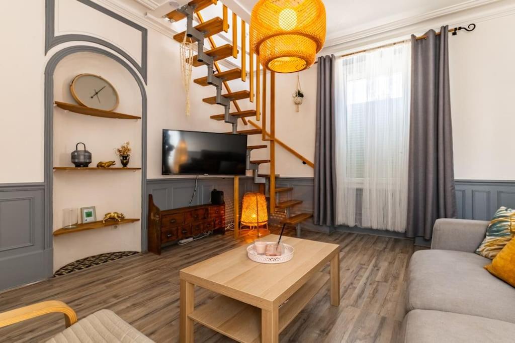 Photo of Others in Montchapet