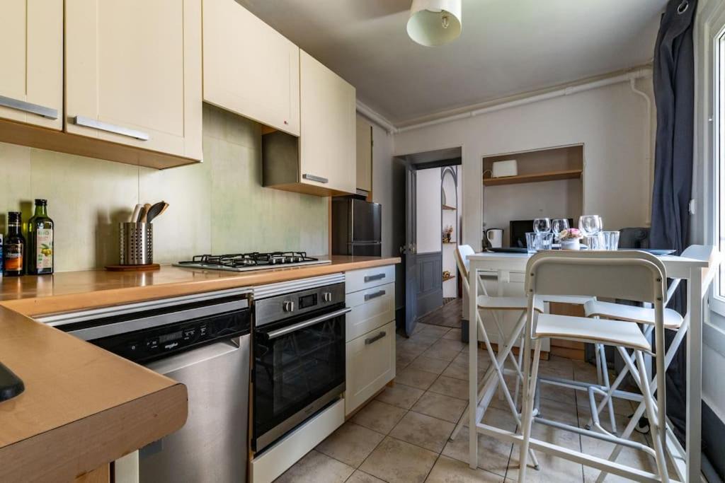 Photo of Kitchen in Montchapet