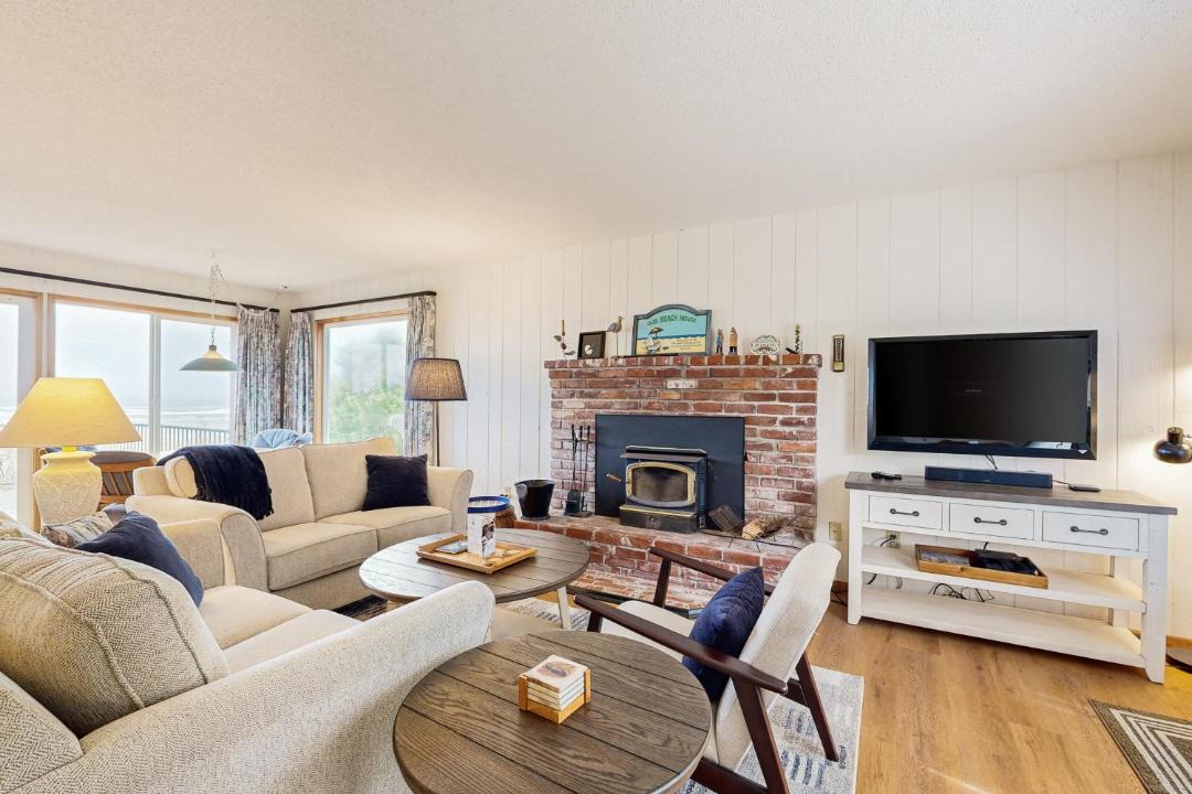 Photo of Livingroom in Edgewater Shores