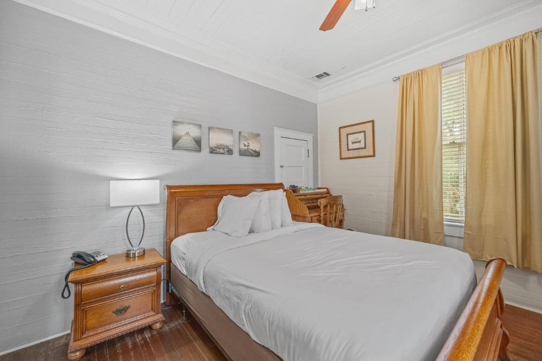 Photo of Others in Historic Downtown Apalachicola