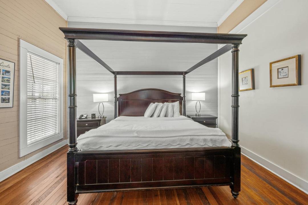 Photo of Others in Historic Downtown Apalachicola