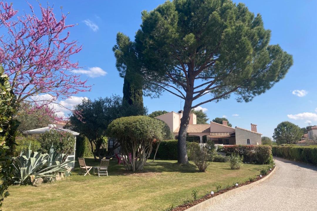 Photo of Others in Villetelle
