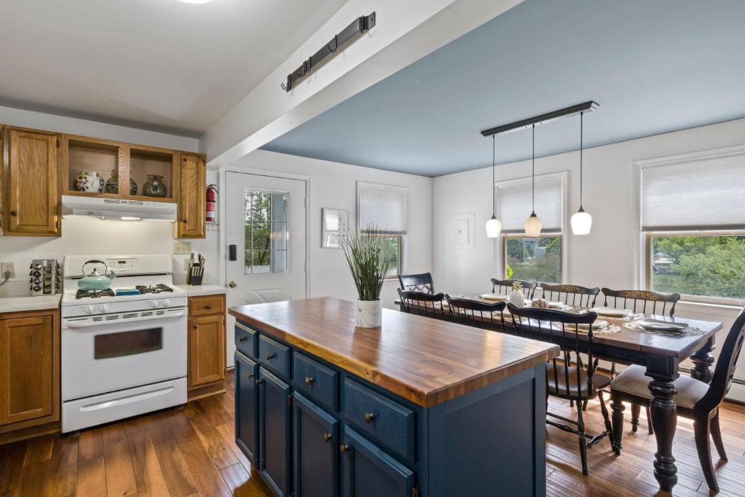 Photo of Others in Ithaca