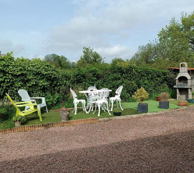 Photo of Others in Meneslies