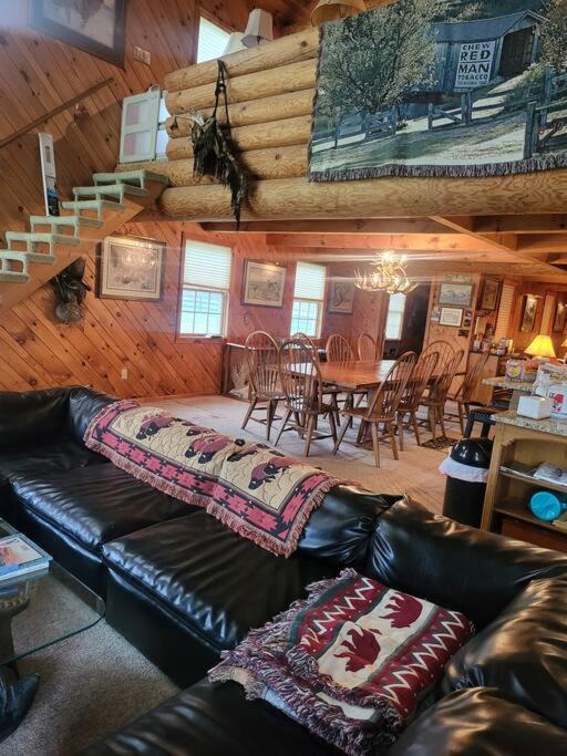 Photo of Others in Redfield