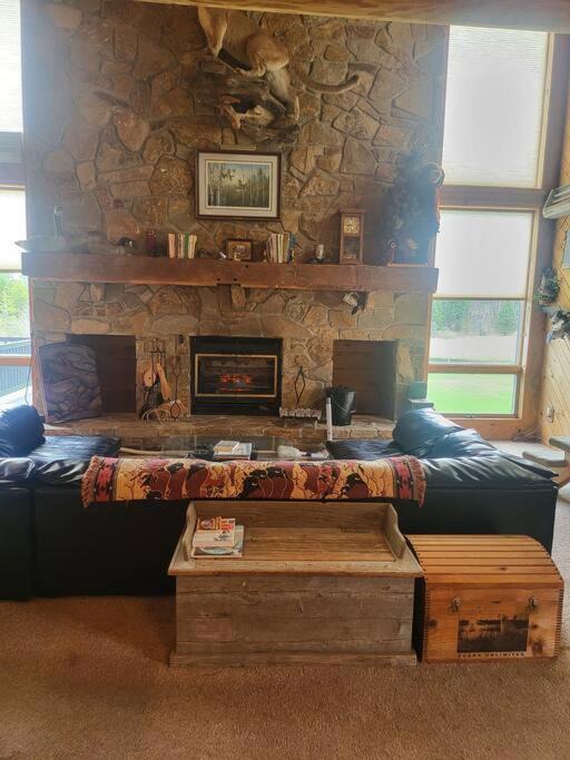 Photo of Livingroom in Redfield