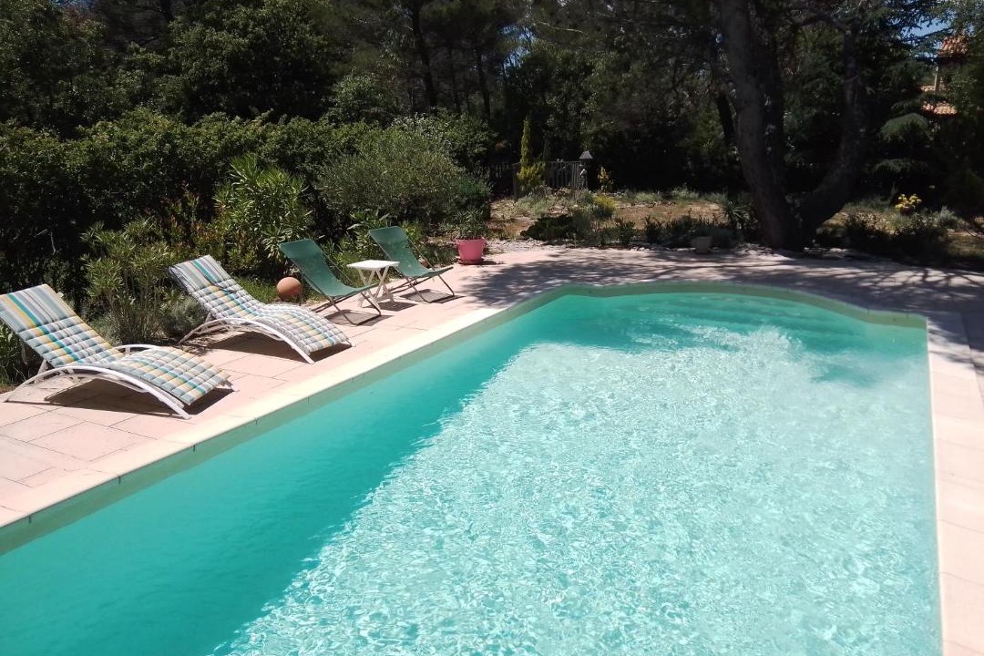 Photo of Others in Murs